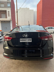 HYUNDAI ACCENT NOIR 6